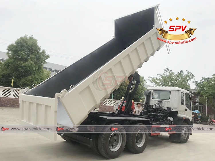 18 CBM Tipper Truck ISUZU - RB